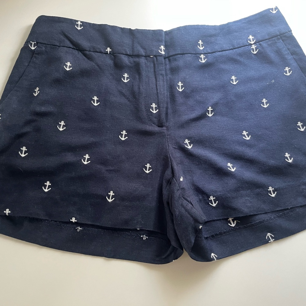 LOFT Navy Blue with Embroidered Anchors size 6 Women's Shorts with 4 inch Inseam